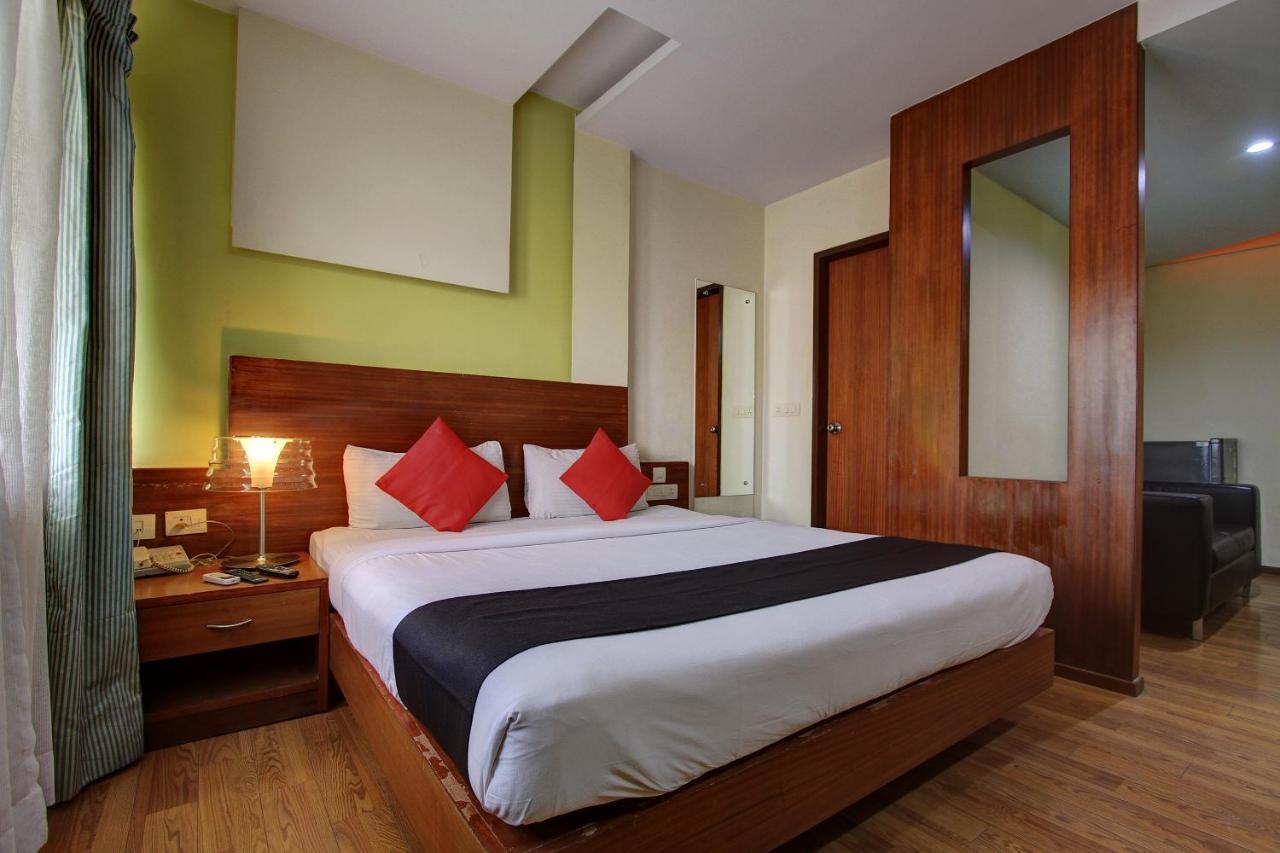 Capital O 80566 Hotel Mayank Bilāspur Zewnętrze zdjęcie